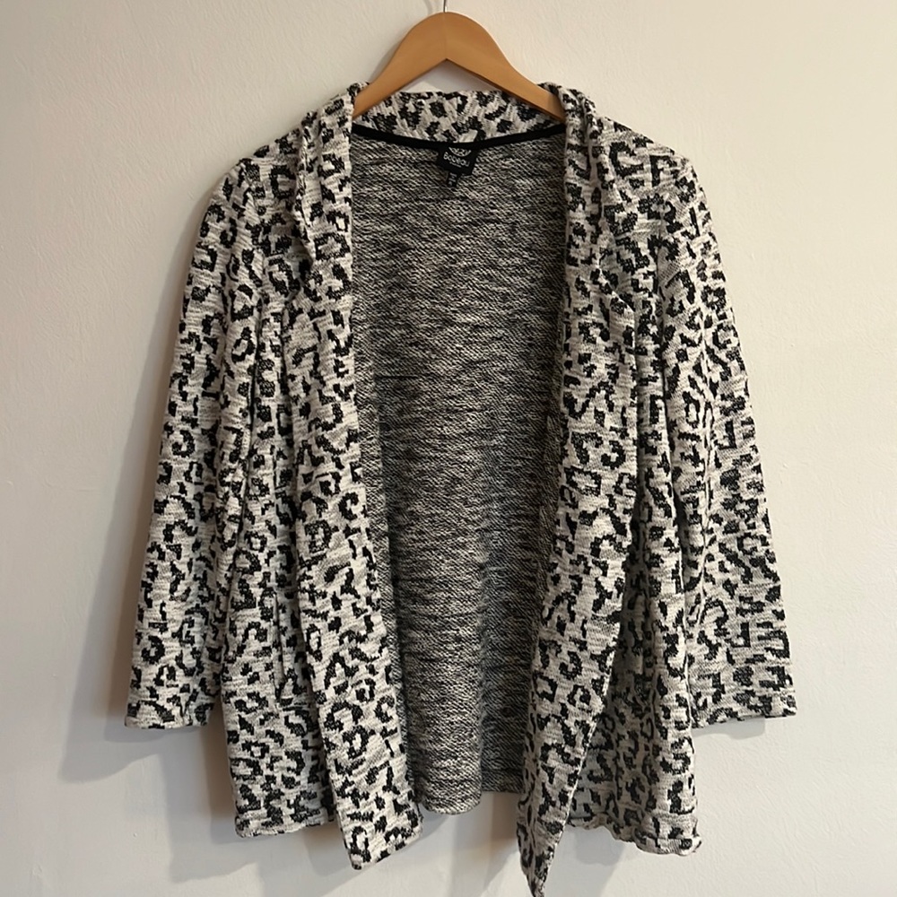 Bobeau Petite Black and White Leopard Jacket